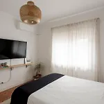 Διαμέρισμα Lisbon Riverside Retreat 2br In *
