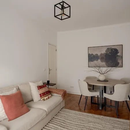 Lisbon Riverside Retreat 2br In *
