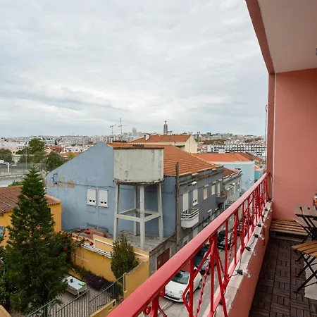 Lisbon Riverside Retreat 2br In דירה