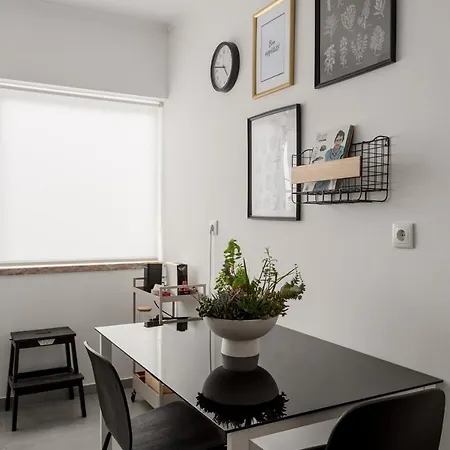 Lisbon Riverside Retreat 2br In *