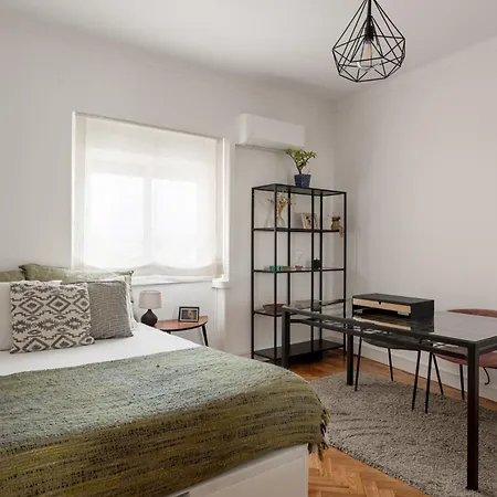 Lisbon Riverside Retreat 2br In אלמאדה