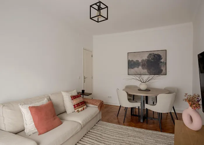 Lisbon Riverside Retreat 2br In *