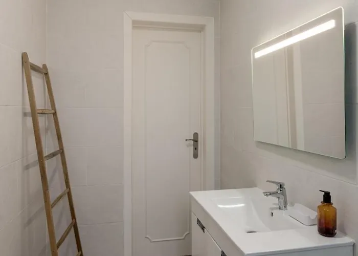 Lisbon Riverside Retreat 2br In