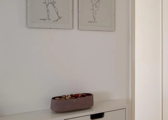 Lisbon Riverside Retreat 2br In Appartamento Almada