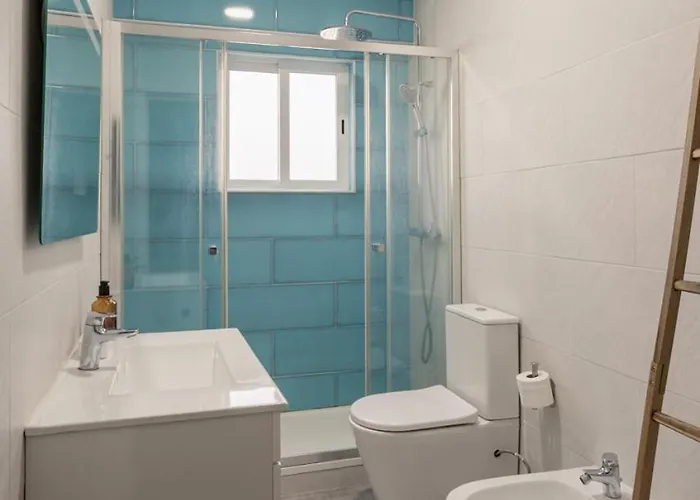 Lisbon Riverside Retreat 2br In דירה אלמאדה