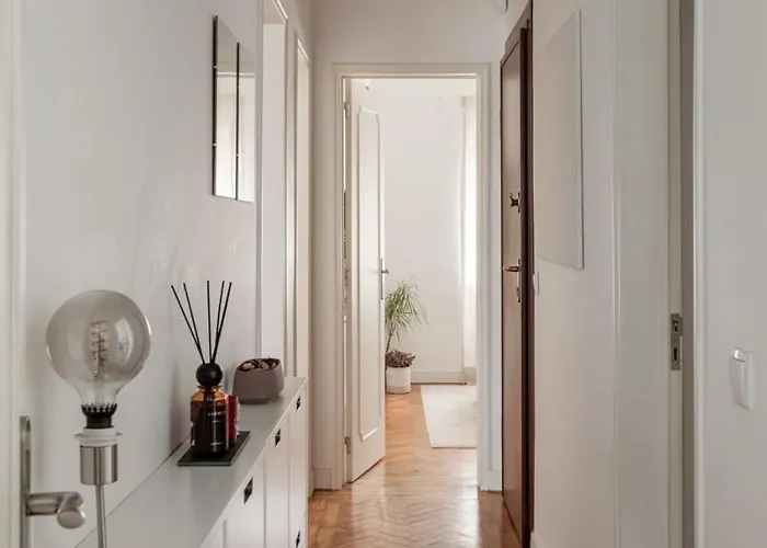 Appartamento Lisbon Riverside Retreat 2br In Almada